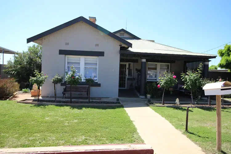 24 Lawrie Terrace, Waikerie SA 5330