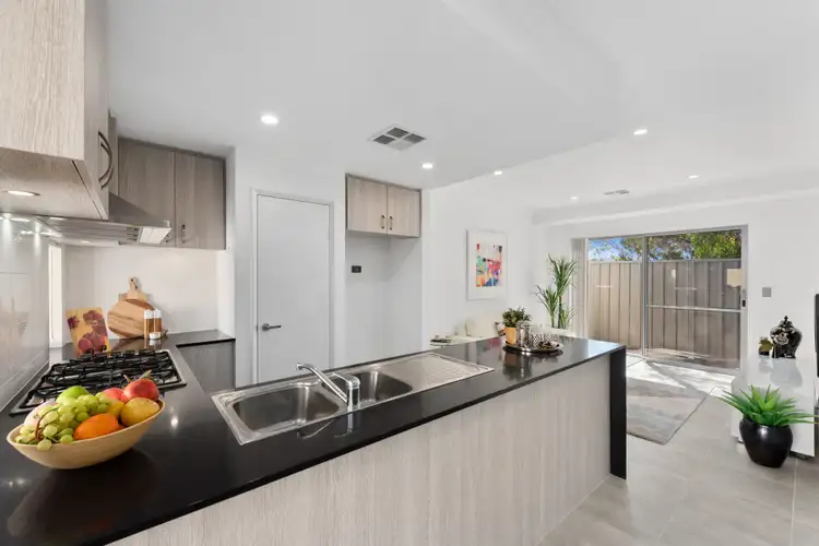 Fifth view of Homely house listing, 16c Windsor Place, Kallaroo WA 6025