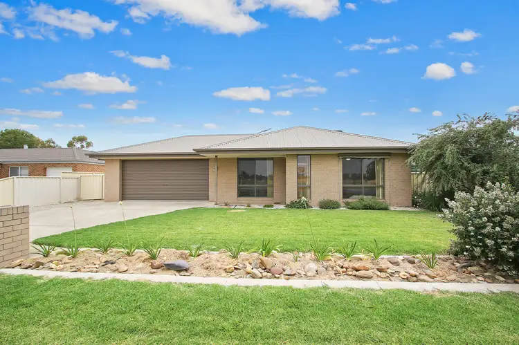 74 Jude Street, Howlong NSW 2643