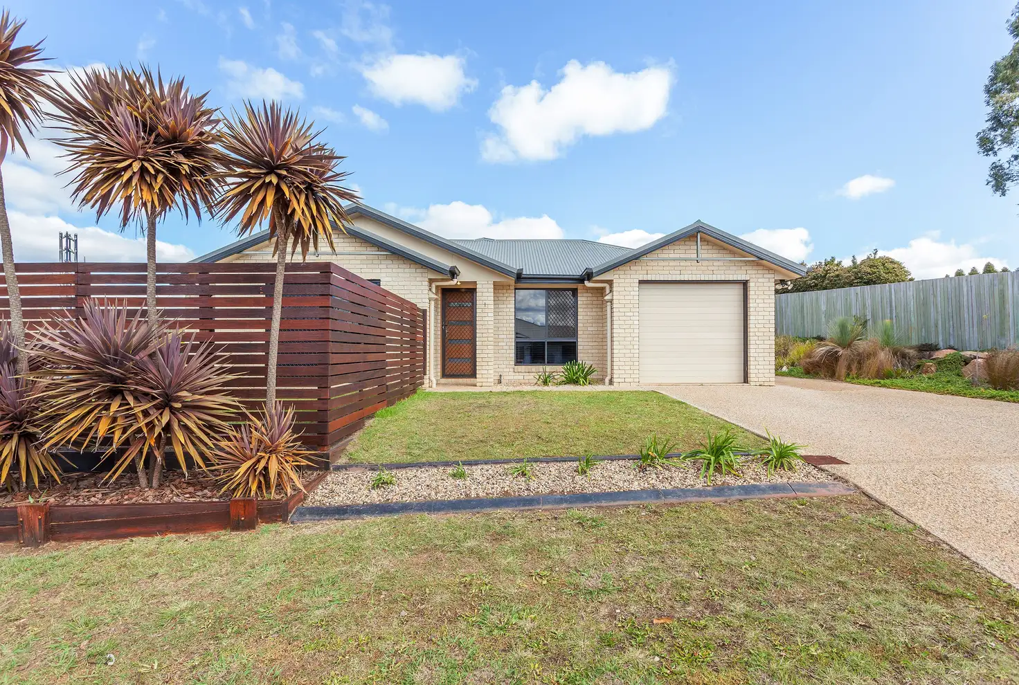 Main view of Homely unit listing, Unit 1/4 Nabiac Close, Kearneys Spring QLD 4350