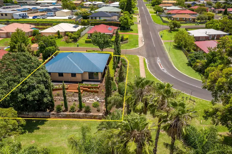 Fourth view of Homely house listing, 2 Hillcrest Court, Kearneys Spring QLD 4350