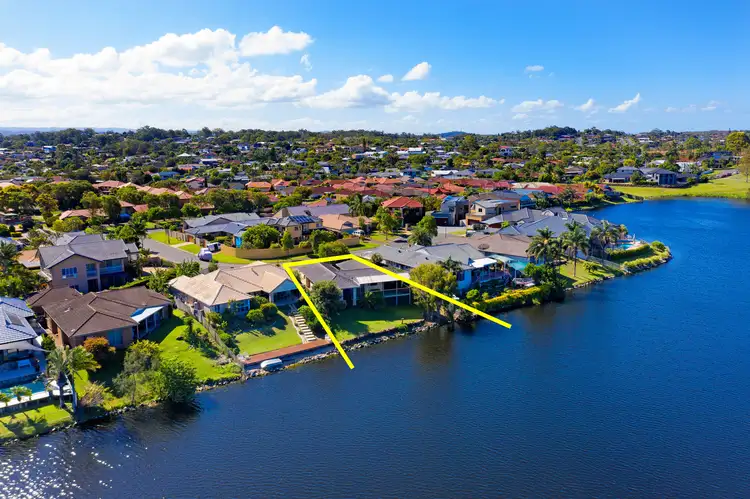 12 Marjorie Crescent, Benowa QLD 4217