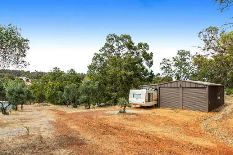 35 Lorikeet Court, Chittering WA 6084