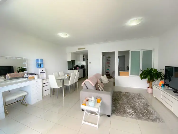Sixth view of Homely unit listing, 204/2 East Quay Drive, Biggera Waters QLD 4216