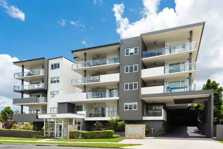 16 & 34/2 Laurence Street, St Lucia QLD 4067