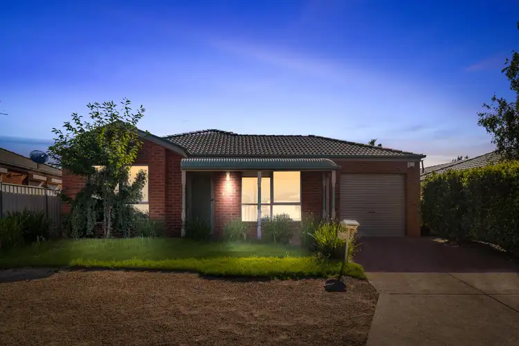 Main view of Homely house listing, 2/27 Pimelea Way, Hillside VIC 3037