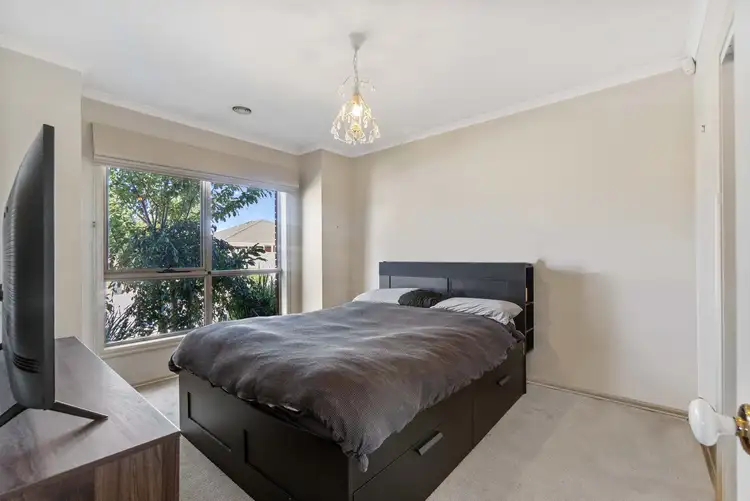 Seventh view of Homely house listing, 2/27 Pimelea Way, Hillside VIC 3037