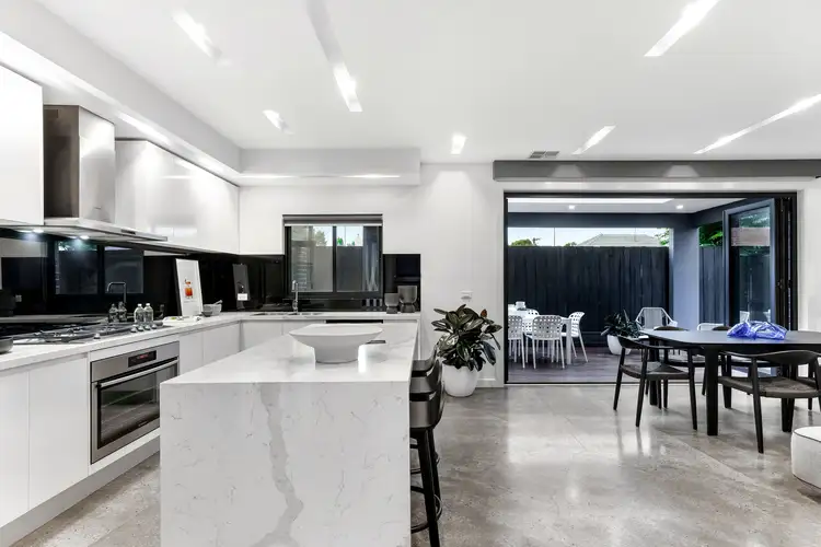 2/12 Sherwood Street, Hadfield VIC 3046