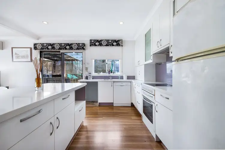 Second view of Homely house listing, 26 Montana Avenue, Mulgrave VIC 3170