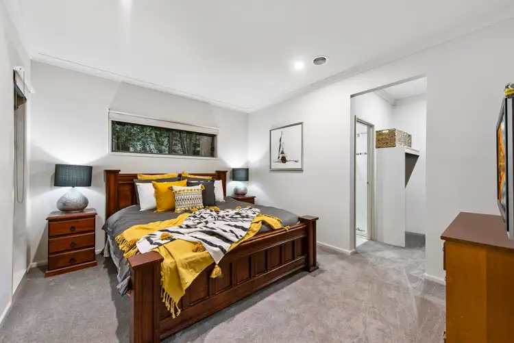 Fifth view of Homely house listing, 8 Garnet Way, Taylors Hill VIC 3037