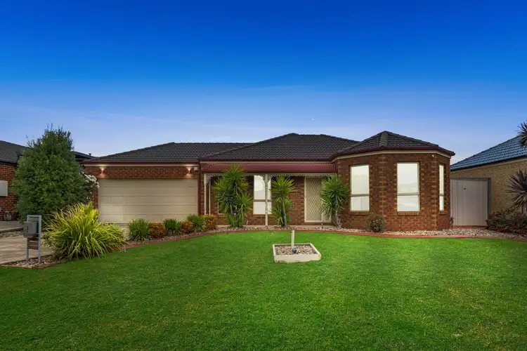 13 Marrowie Place, Taylors Hill VIC 3037