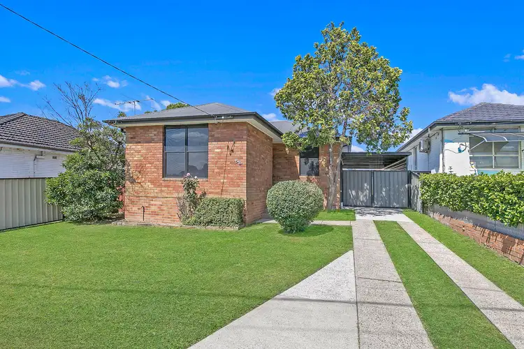 52 Windsor Road, Northmead NSW 2152