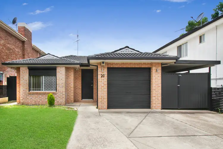 20 Lord Howe Drive, Green Valley NSW 2168