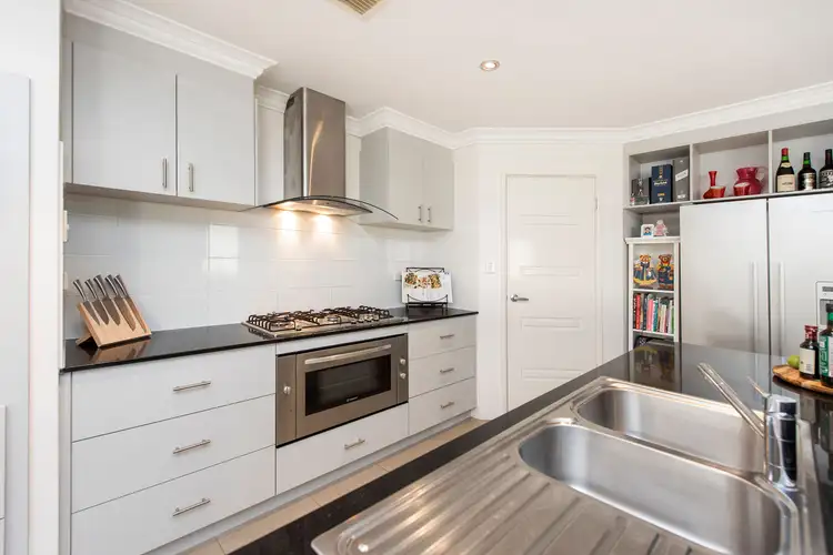 15 Barred Corner, Baldivis WA 6171
