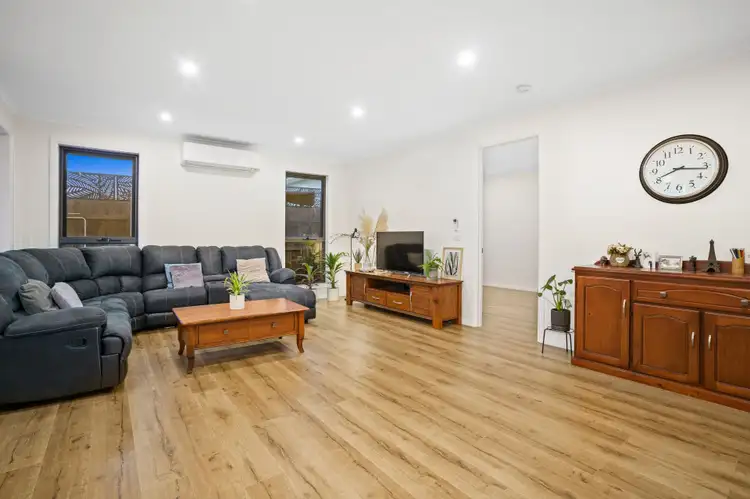 2/9 Highland Street, Kingsbury VIC 3083
