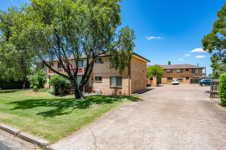 Main view of Homely unit listing, 2/82 Blaxland Avenue, Singleton NSW 2330