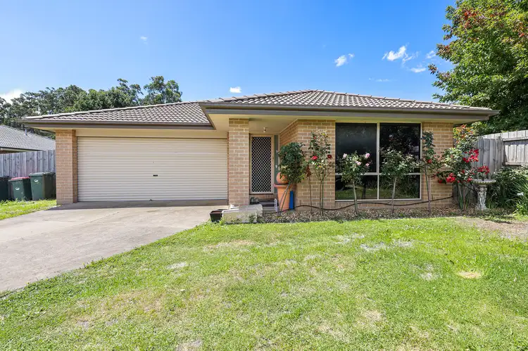 4 Isabella Court, Drouin VIC 3818