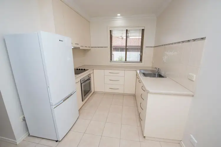 Fifth view of Homely unit listing, 4/98 Beveridge Street, Swan Hill VIC 3585