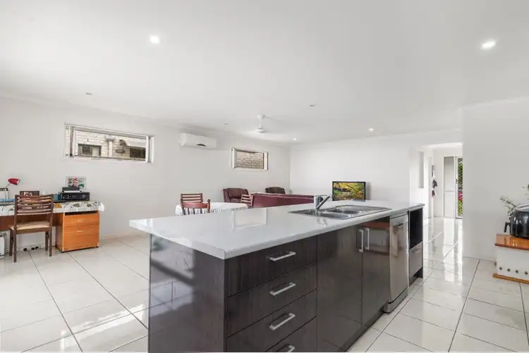 24 Hume Circuit, Warner QLD 4500
