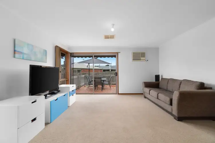 Third view of Homely house listing, 2/8 Rayner Close, Rowville VIC 3178