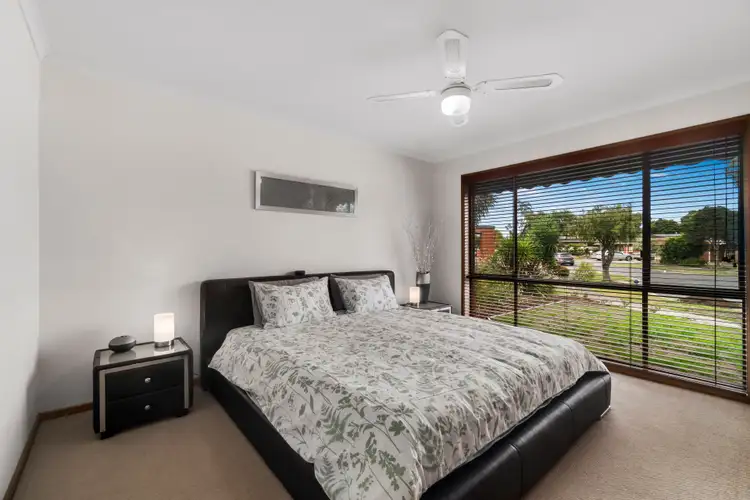 Fifth view of Homely house listing, 2/8 Rayner Close, Rowville VIC 3178