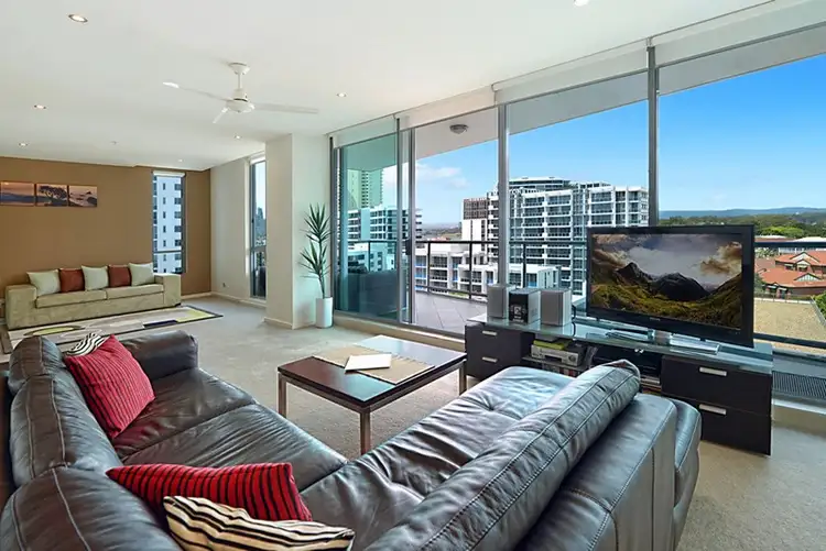 1 Como Crescent, Southport QLD 4215