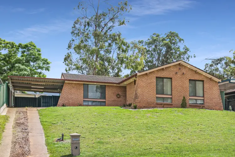 25 Seaton Crescent, Cranebrook NSW 2749