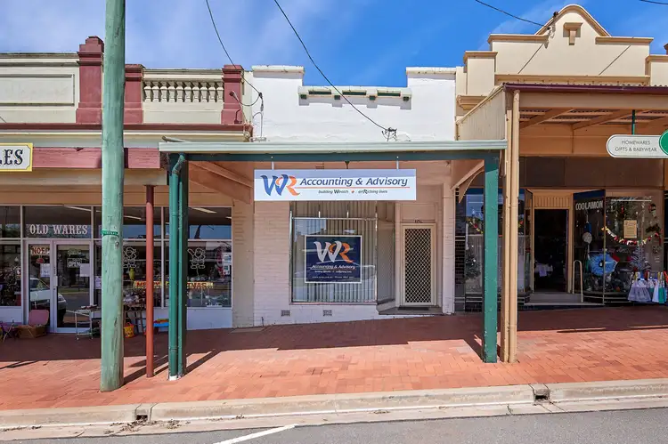 106 Cowabbie Street, Coolamon NSW 2701