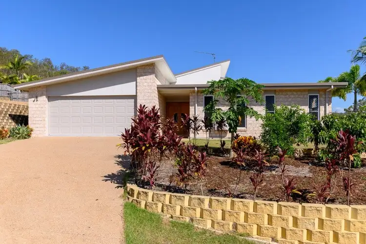 2 Phoenix Place, Telina QLD 4680