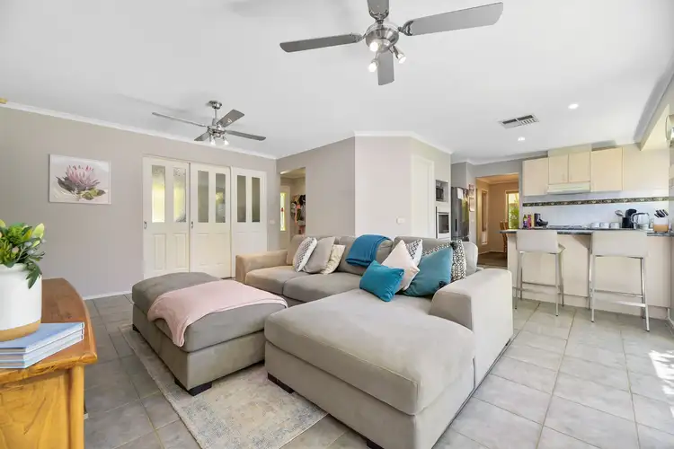 Sixth view of Homely house listing, 2 Delhuntly Rise, Narre Warren South VIC 3805