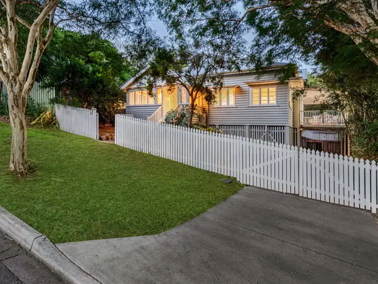 14 Myall Street, Norman Park QLD 4170