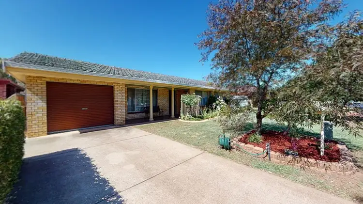 14 Beveridge Crescent, Dubbo NSW 2830