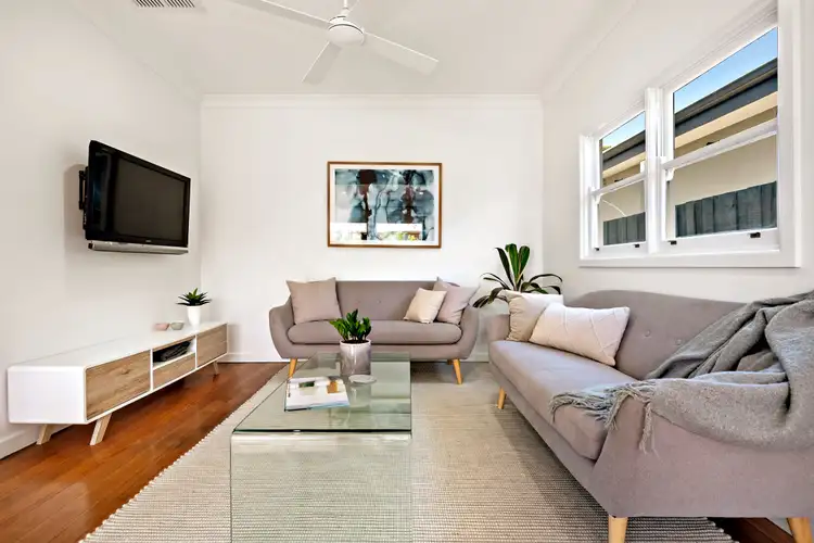 Second view of Homely house listing, 2 Wykeham Court, Frankston VIC 3199