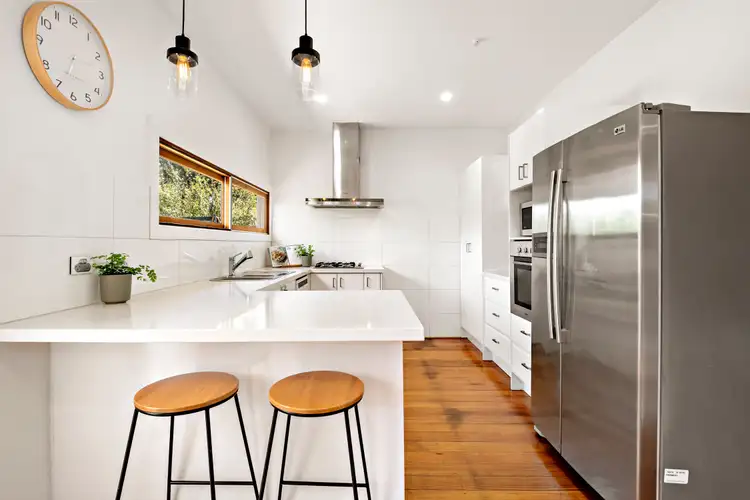 Third view of Homely house listing, 2 Wykeham Court, Frankston VIC 3199