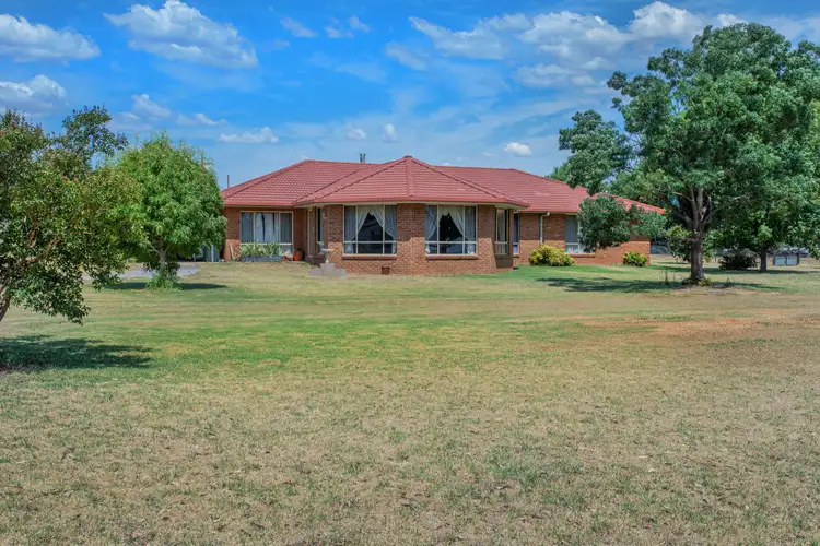 71 Airport Road, Cowra NSW 2794