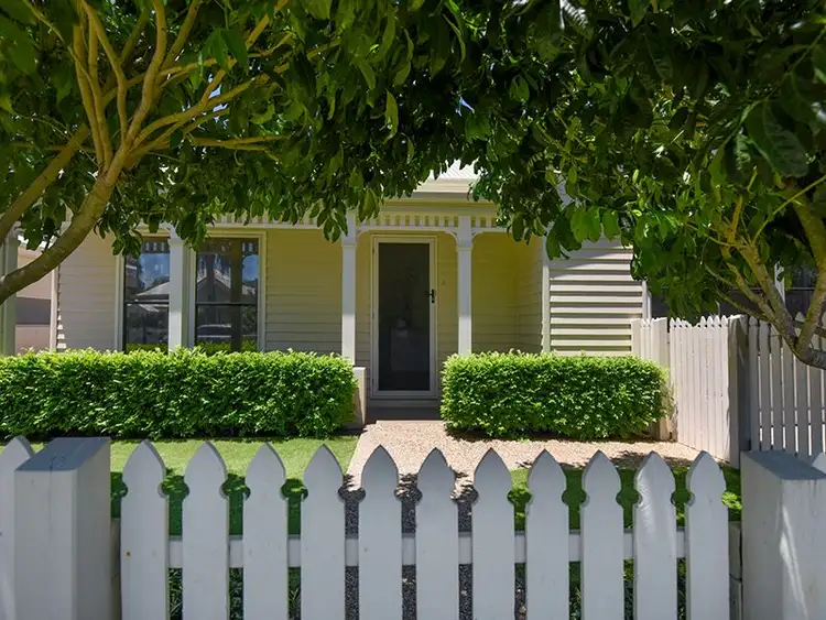 4/6 Cooper Street, South Toowoomba QLD 4350