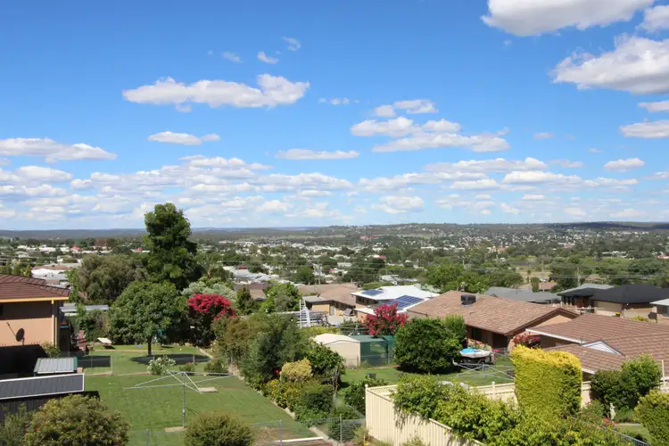52 Gordon Street, Inverell NSW 2360