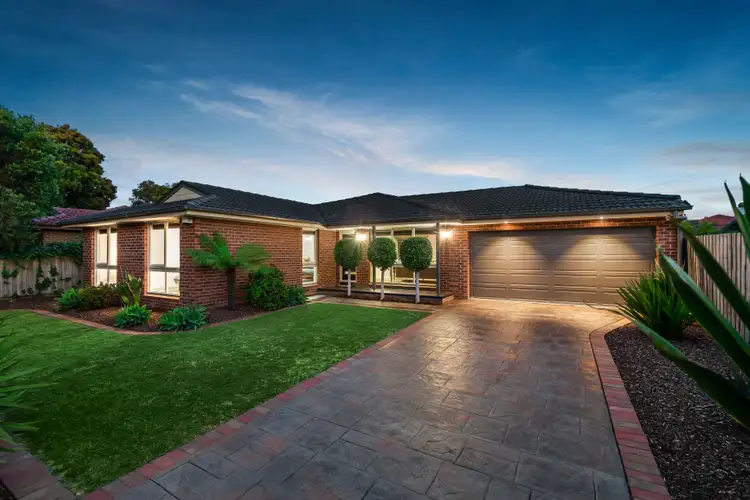 4 Cornelius Drive, Wantirna South VIC 3152