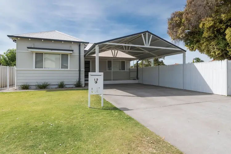 19 Shenton Street