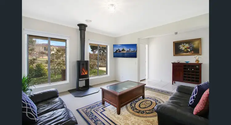 Second view of Homely house listing, 2 Auhl Court, West Wodonga VIC 3690