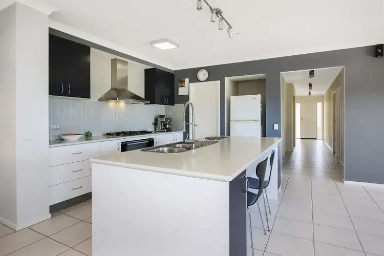 Third view of Homely house listing, 2 Auhl Court, West Wodonga VIC 3690