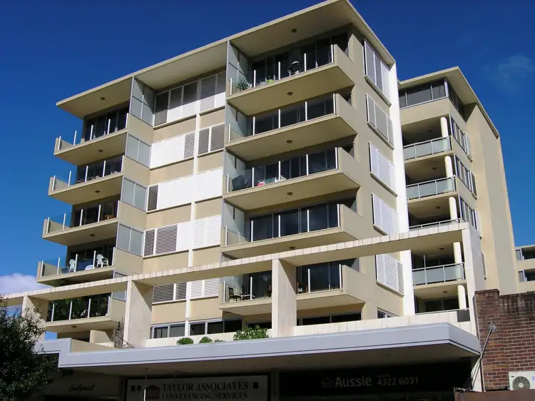 17/72-82 Mann Street, Gosford NSW 2250