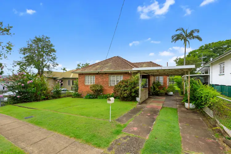 212 Beddoes Street, Holland Park QLD 4121