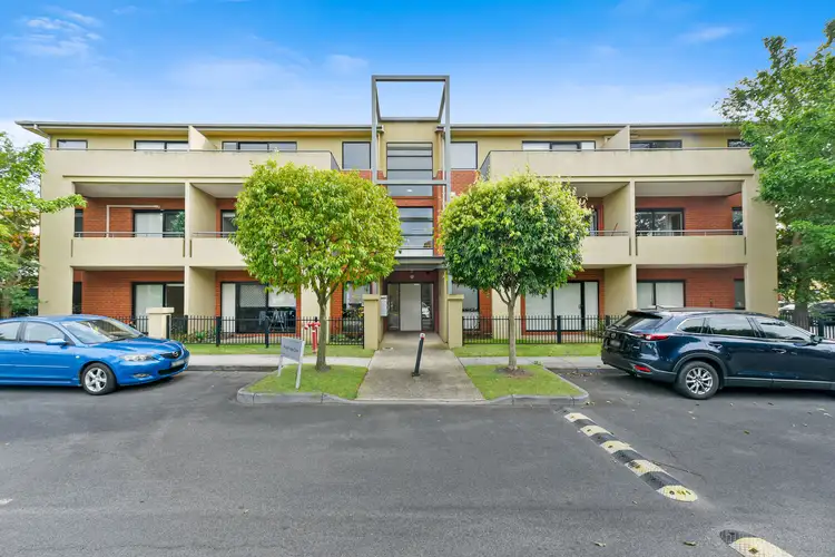 18/1 Greenfield Drive, Clayton VIC 3168
