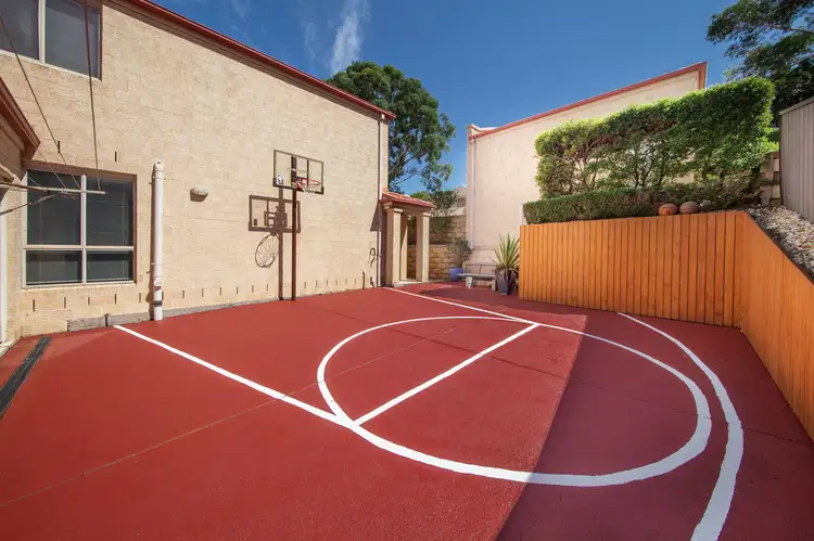 22 Moreton Road, Illawong NSW 2234