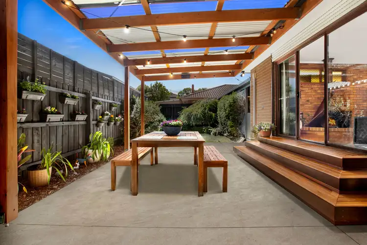 91 Esther Crescent, Mooroolbark VIC 3138