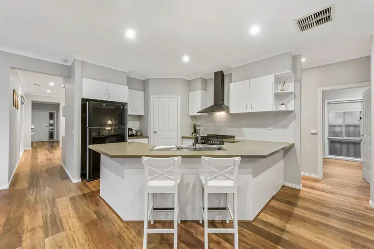 Fifth view of Homely house listing, 2 Nevis Place, Taylors Hill VIC 3037
