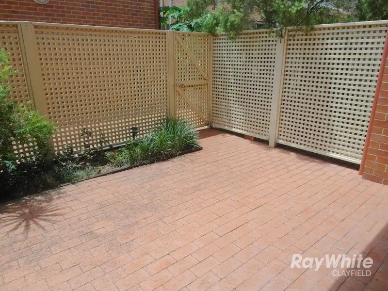 Main view of Homely unit listing, 2/34 Wooloowin Avenue, Wooloowin QLD 4030