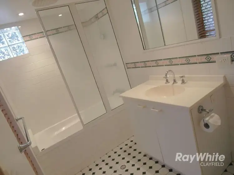 Fifth view of Homely unit listing, 2/34 Wooloowin Avenue, Wooloowin QLD 4030