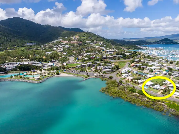 4 Broadwater Avenue, Airlie Beach QLD 4802